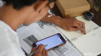 Pelatihan menggunakan platform digital ini menawarkan pendekatan inovatif dengan mengintegrasikan teknologi untuk mempermudah proses pembelajaran.
