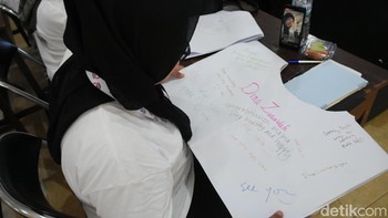 Peserta merasa pelatihan ini tidak hanya meningkatkan kemampuan bahasa Inggris mereka, tetapi juga membangun rasa percaya diri untuk berinteraksi dengan wisatawan mancanegara.