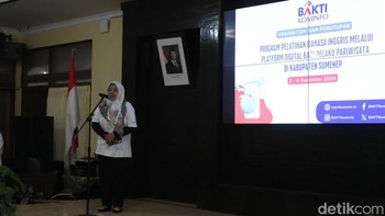 Sebagai bagian dari komitmen BAKTI dalam membangun ekosistem digital, program ini diikuti oleh 30 pelaku pariwisata setempat untuk meningkatkan kemampuan komunikasi mereka dalam menyambut wisatawan mancanegara.