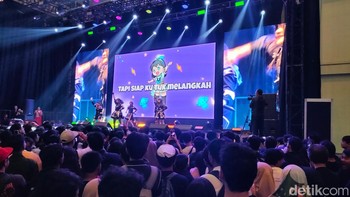 Apabila mau seru-seruan lagi, bisa menyaksikan penampilan para idol di festival stage. Foto: (Panji Saputro/detikINET).