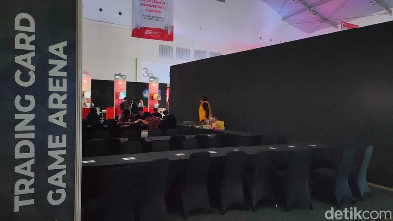 Indonesia Game Festival 2024 resmi digelar. Acaranya meriah dan ada beragam aktvitas seru seperti main game lokal, bertemu idol, dan ikut undian berhadiah.