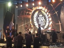 Pemkot Makassar Beri Penghargaan ke 300 Pengelola-Wajib Pajak