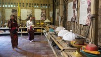 Tempat ini juga menyajikan kuliner tradisional di area hutan dan dapur kuno khas Bali sebagai daya tarik pariwisata. 