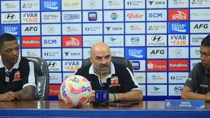 Paulo Menezes jelang pertandingan Persik Kediri vs Madura United
