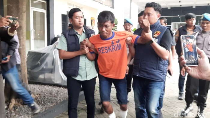Pelaku pembunuhan guru sekeluarga di Kediri yang ternyata adik kandung korban.