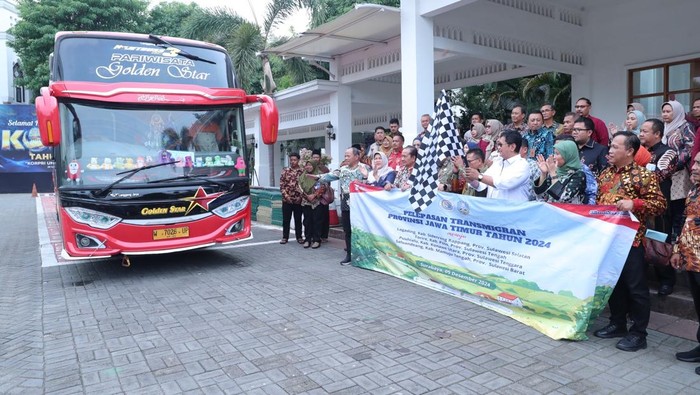 Pelepasan transmigran asal Jawa Timur