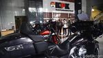 Penampakan Mobil Mewah-Moge Bekas Koruptor yang Dilelang KPK