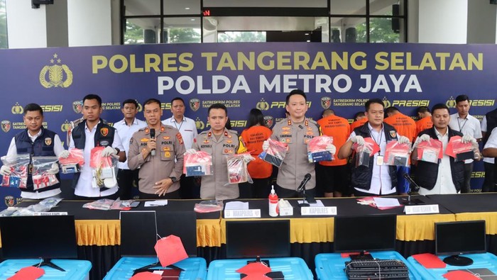 Pengungkapan kasussindikat pengelola judi online oleh Polres Tangsel