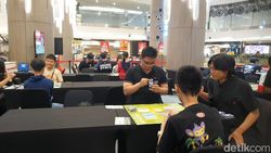 Ketemu Pikachu sampai Main TCG di Pokemon Festival 2024! Ketemu Pikachu sampai Main TCG di Pokemon Festival 2024!