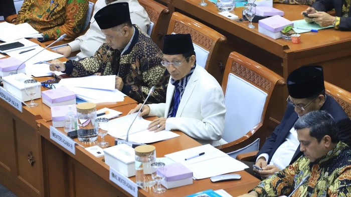 Rapat kerja Kemenag, BP Haji dan BPJPH dengan DPR RI