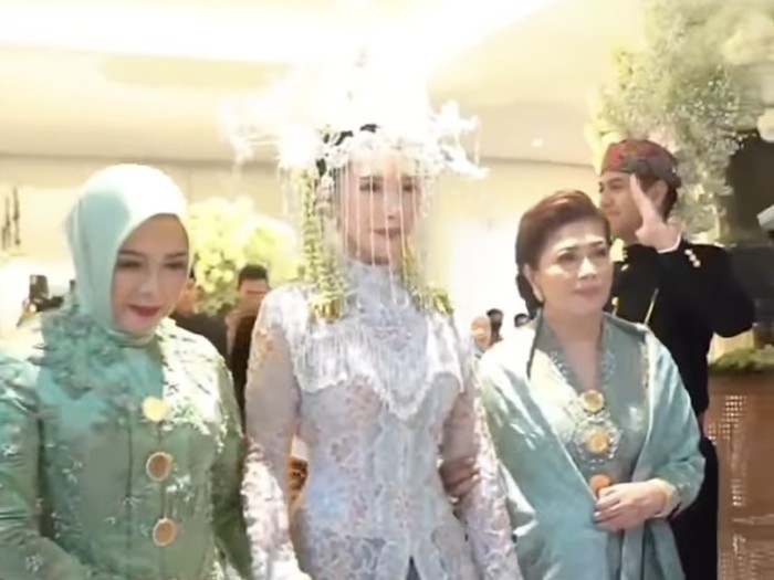 Akad nikah Rio Haryanto dan Athina Papadimitriou.