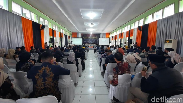 Suasana pleno terbuka penghitungan dan penetapan Pilkada Serentak Kabupaten Tasikmalaya di Gedung Dakwah Singaparna.