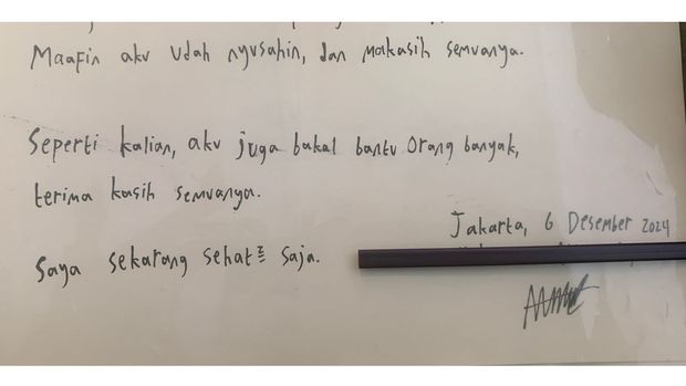 Surat tulisan tangan MAS, remaja pembunuh ayah dan nenek di Cilandak untuk ibunya yang kini dirawat di RS usai ia tusuk.