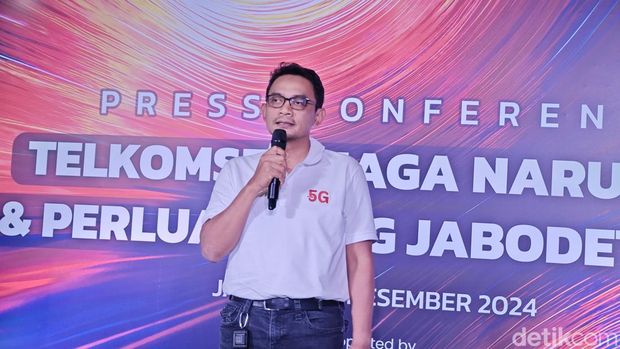 Direktur Network Telkomsel Indra Mardiatna