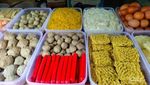 Surga Kuliner Pedas, Lokasinya di Tengah Sawah