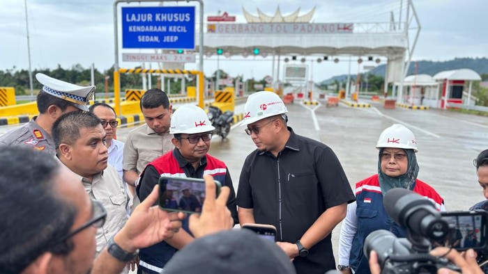 Andre Rosiade tinjau Tol Padang-Sicincin Sumbar