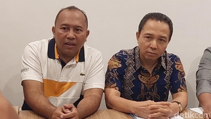 Anggota DPRD Cirebon buka suara soal tuduhan pelecehan.
