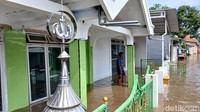 Ketinggian banjir di beberapa desa yang terdampak mulai 20 centimeter hingga 80 centimeter.