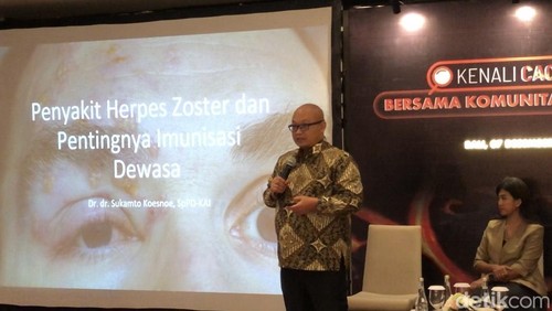 Sukamto Koesno, dalam kegiatan sosialisasi penyakit Herpes Zoster di Denpasar, Sabtu (7/12/2024). (Ida Bagus Putu Mahendra/detikBali)