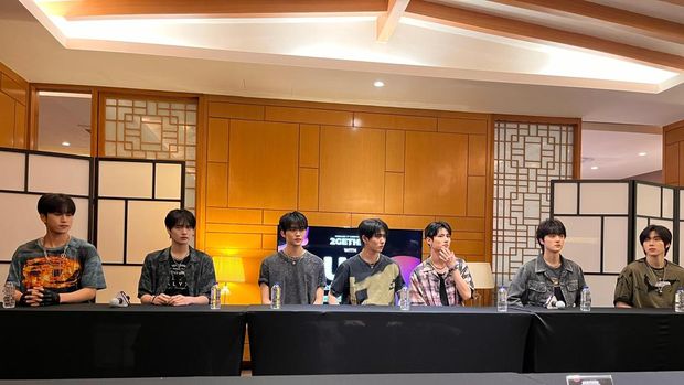 Fans Heboh Rayakan Ultah Ke-2 KOREA 360: Ada Paul Kim-LUN8