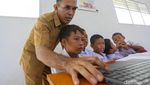 Semangatnya Siswa SD di Konawe Kepulauan Belajar dengan Internet