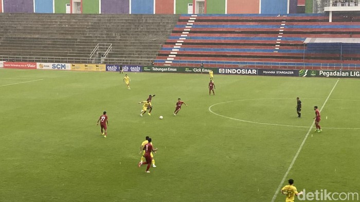 Laga Persijap Jepara vs PSIM Jogja di Stadion Kebo Giro, Boyolali, Sabtu (7/12/2024).