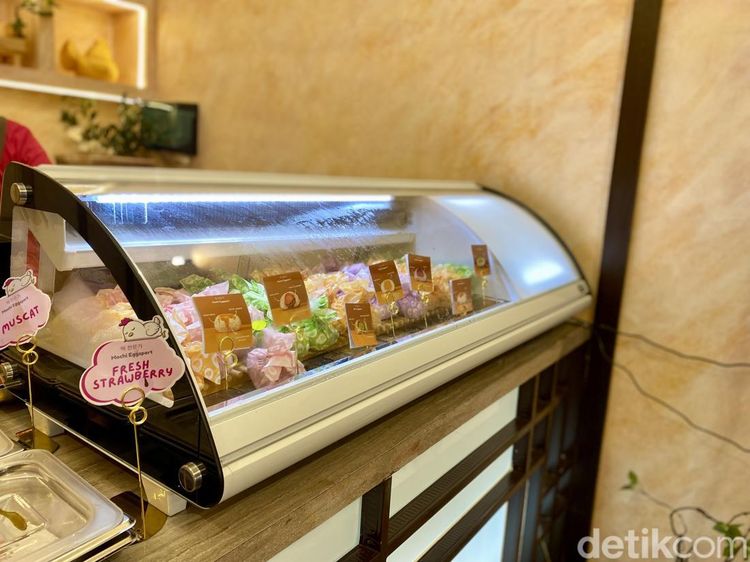 Yuk! Jajan Mochi Isi Pistachio Kunafa yang Viral di Blok M