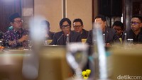 Rencananya, usai rapat rekapitulasi KPU akan menetapkan hasil Pilkada. Diketahui, bila berdasarkan jadwal KPU, pengumuman hasil Pilkada paling lambat 16 Desember 2024.