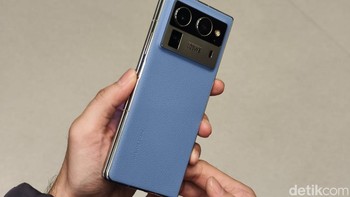 Ponsel ini terlihat stylish, dikembangkan bersama Loewe Design Studio, brand fashion darii Spanyol. . Foto: Fyk/detikinet