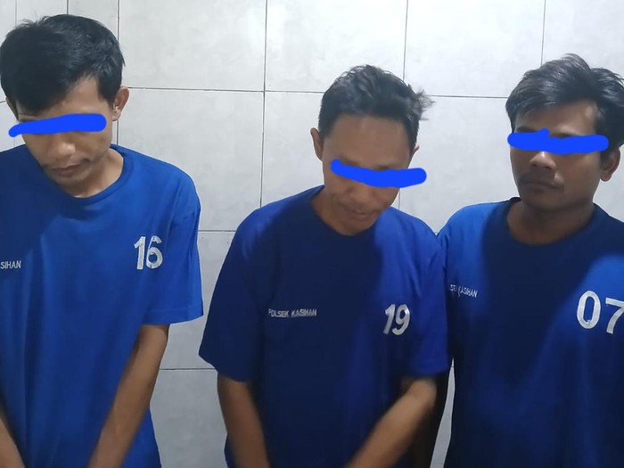 Tiga pelaku pengeroyokan gegara burung ditahan di Polsek Kasihan, Kabupaten Bantul, Sabtu (7/12/2024)