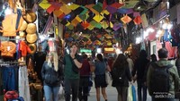 Suasana malam di Thamel street.