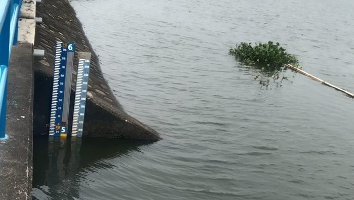 Waduk Tunggu Pampang di Makassar status waspada.
