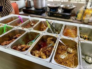 Video: Unik Banget! Ada Warung Nasi di Toko Bangunan Serpong