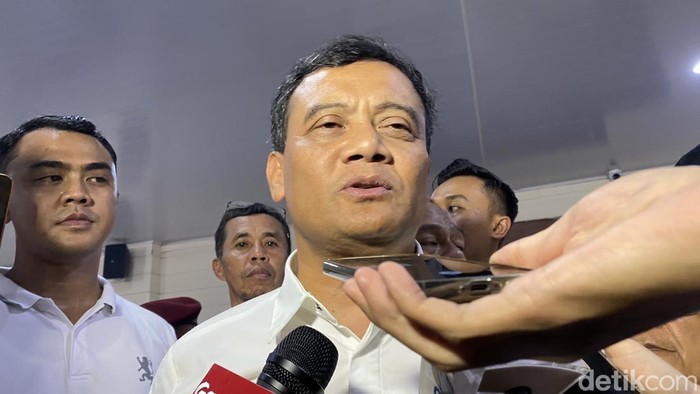 Cagub Jateng Ahmad Luthfi ditemui di Semarang, Minggu (8/12/2024).