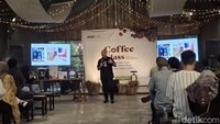 Materi Coffee Class bertajuk How to Run Your Dream Coffee Shop & Coffee Trend In 2025 dilanjut oleh Irvan Helmi. Perjalanan panjang, mulai dari keberhasilan hingga kegagalan dibagikan kepada peserta. Foto: detikcom/Diah Afrilian