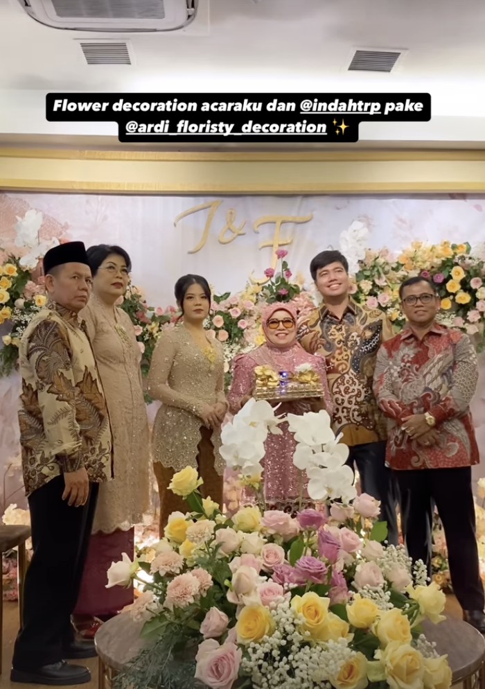 Frans Faisal Lamar Kekasih, Sebelumnya Kompak Kulineran Bareng Frans Faisal Lamar Kekasih, Sebelumnya Kompak Kulineran Bareng