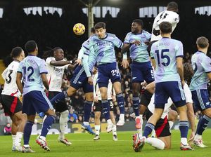 Arsenal Tertinggal dari Fulham di Babak I