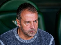 Barcelona Dikudeta Atletico di Puncak Klasemen, Hansi Flick Tak Khawatir