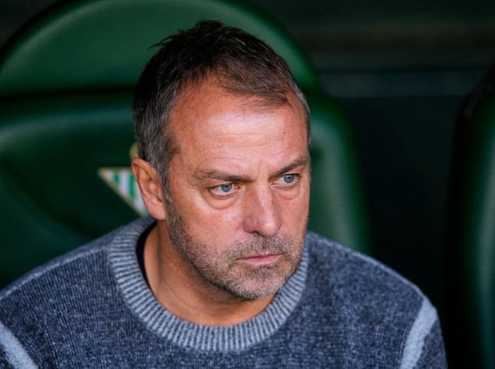 SEVILLA, SPAIN - DECEMBER 07: Hansi Flick, head coach of FC Barcelona, looks on during the Spanish league, LaLiga EA Sports, football match played between Real Betis and FC Barcelona at Benito Villamarin stadium on December 7, 2024, in Sevilla, Spain. (Photo By Joaquin Corchero/Europa Press via Getty Images)