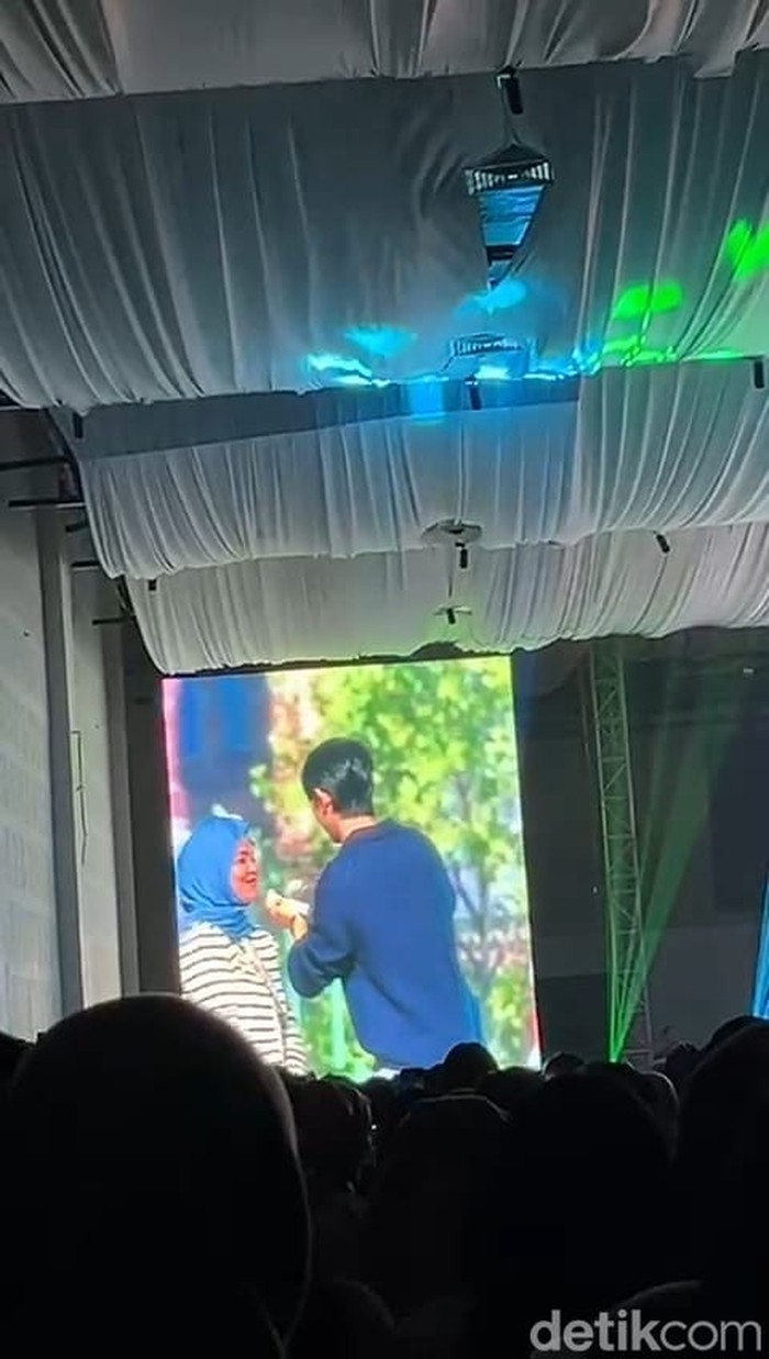 Interaksi Jung Hae In dan Fans di Fanmeeting yang Bikin Meleyot