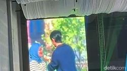 Interaksi Jung Hae In dan Fans di Fanmeeting yang Bikin Meleyot