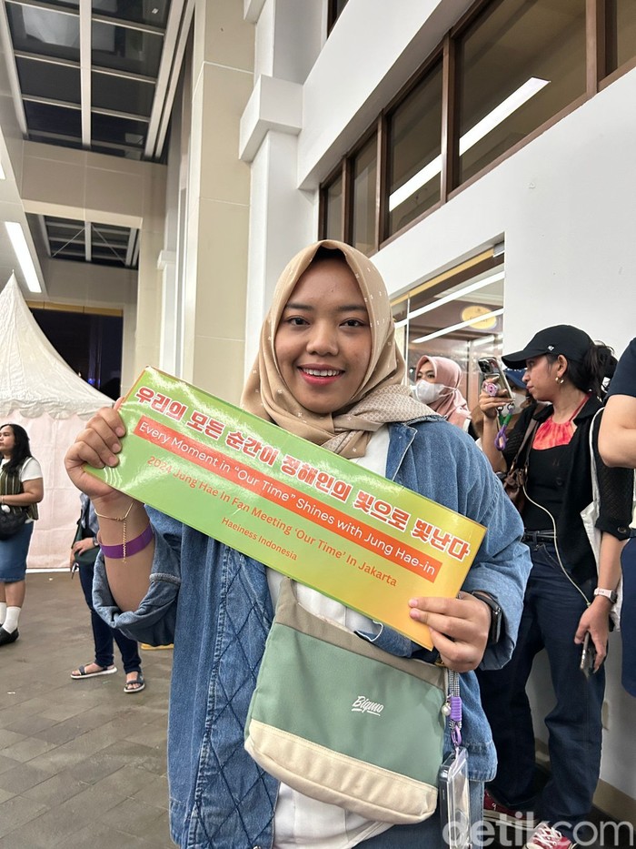 Interaksi Jung Hae In dan Fans di Fanmeeting yang Bikin Meleyot