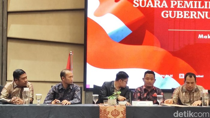 KPU Jeneponto memaparkan hasil rekapitulasi perolehan suara Pilgub Sulsel di Hotel Novotel, Minggu (8/12/2024).