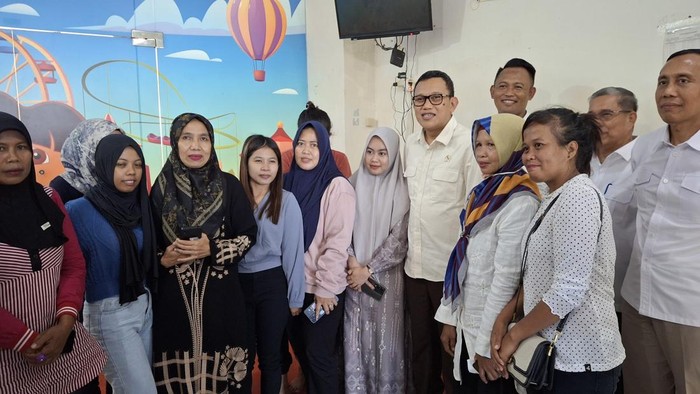 Menteri P2MI sambangi shelter PMI