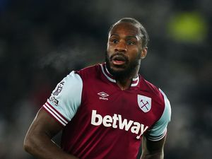 Striker West Ham Michail Antonio Bicara Kecelakaan Horornya