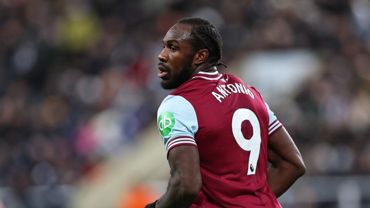 Striker West Ham United Michail Antonio terlibat kecelakaan mobil (Getty Images/Robbie Jay Barratt - AMA)