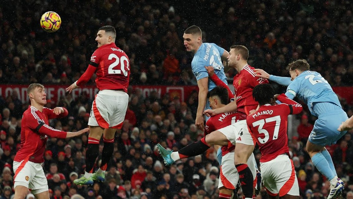 Babak I MU vs Nottingham Fores 1-1 (Action Images via Reuters/Lee Smith)