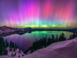 Warna-warni Aurora yang Menakjubkan di Northern Lights Photographer of the Year 2024