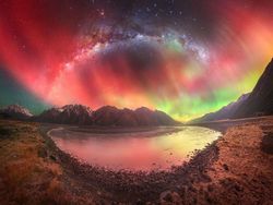 Warna-warni Aurora yang Menakjubkan di Northern Lights Photographer of the Year 2024
