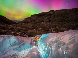 Warna-warni Aurora yang Menakjubkan di Northern Lights Photographer of the Year 2024